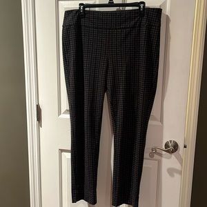 Zac & Rachel pullon dress pants size 16 gray with black & maroon print stripes